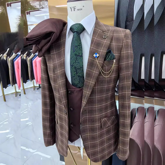 Elegant Full Men Suits Luxury 3 Piece Jacket Pants Vest Blazer Back Vent One Button Peak Lapel Male Clothing Chic Costume Homme